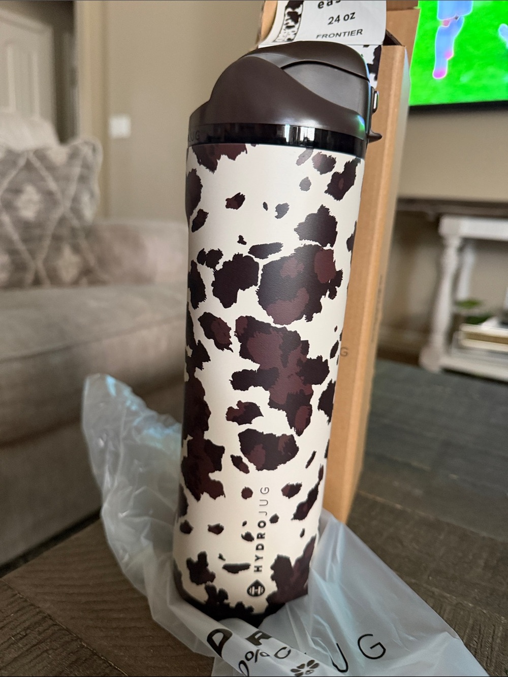 HydroJug Frontier 24 oz - Black and White
